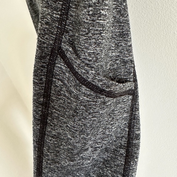 Aerie grey leggings with pockets S - Picture 7 of 9